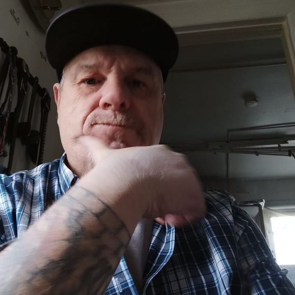 Meet your Posher, Tom - Picture 1 of 1